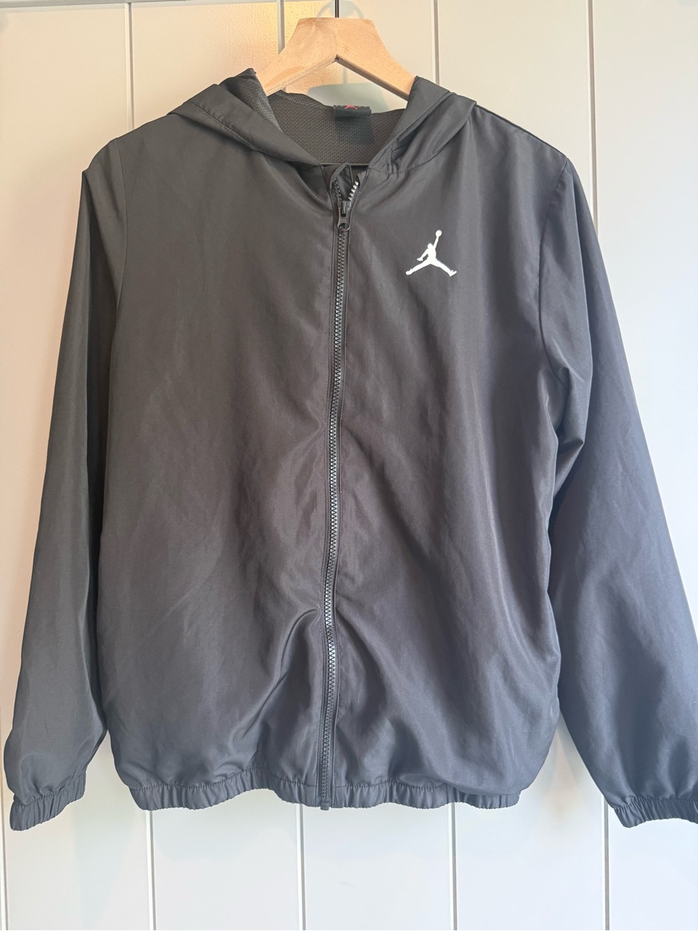 Nike Jordan Jumpman Sportswear Windrunner Youth XL Black Hood Windbreaker Jacket